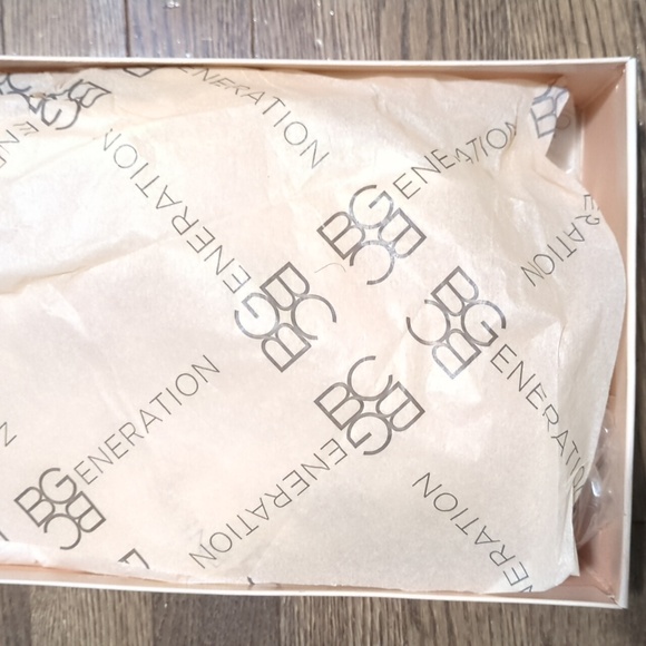 BCBGeneration Striped Espadrilles, 9 New - Picture 4 of 6